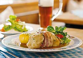 Lorem ipsum dolor sit amet, consectetur adipiscing elit. Phasellus quis elementum odio. Curabitur pellentesque, dolor vel pharetra mollis.